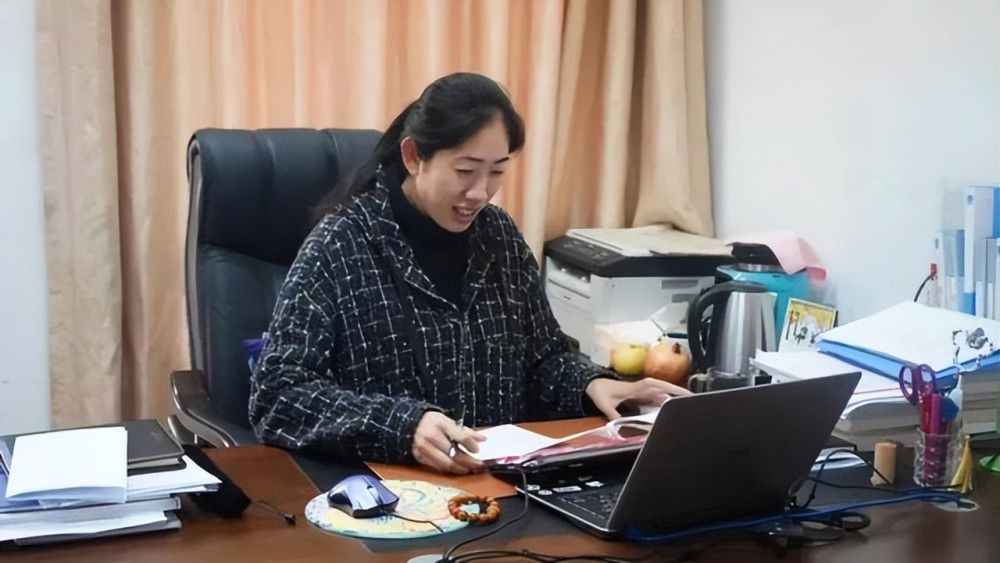 但在训练场上则恰好相反，那时候的他非常令人讨厌，他在训练中比正式比赛中更强硬。